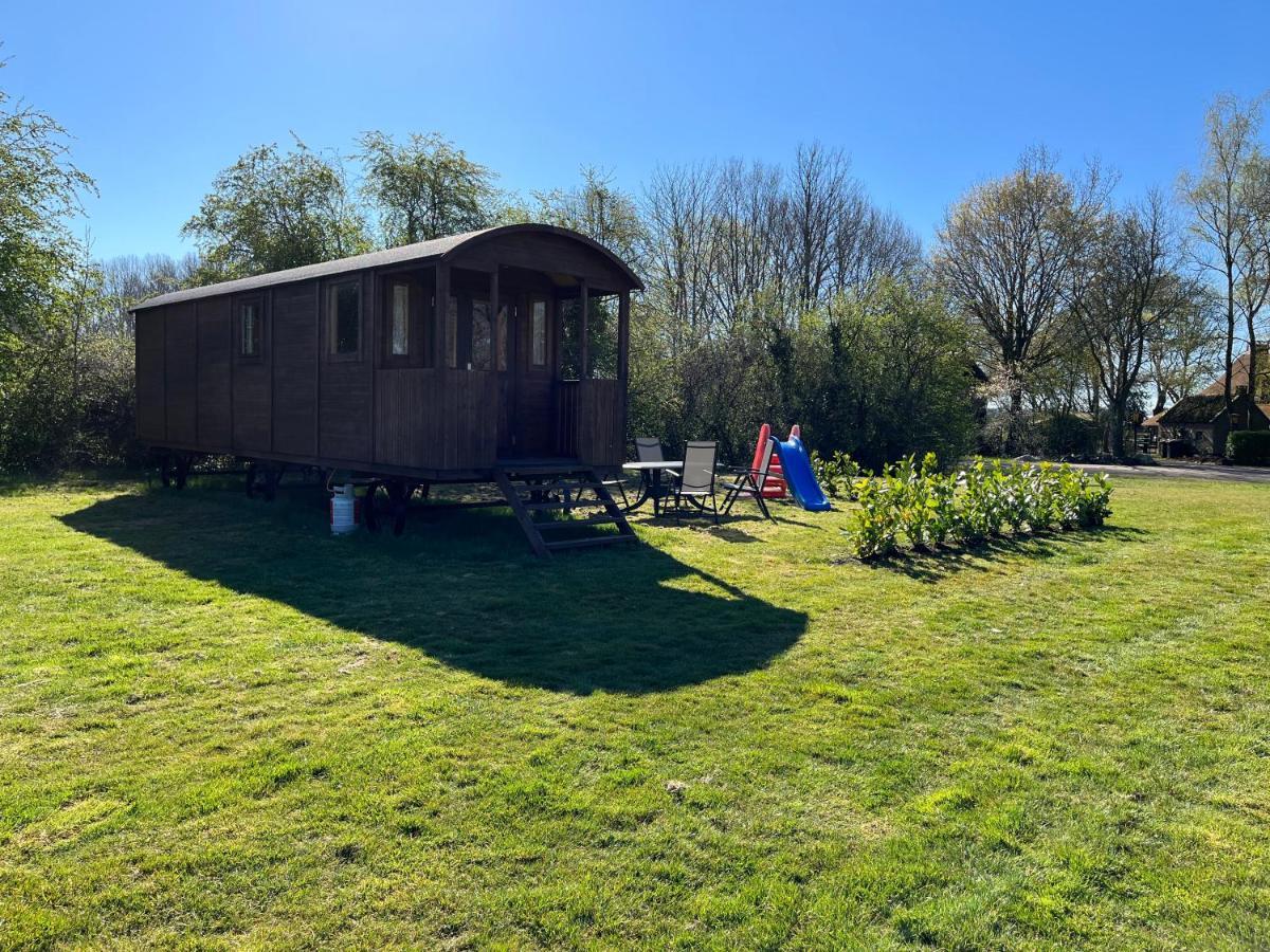 Luxury tent Pipowagen Voor 4 Personen *